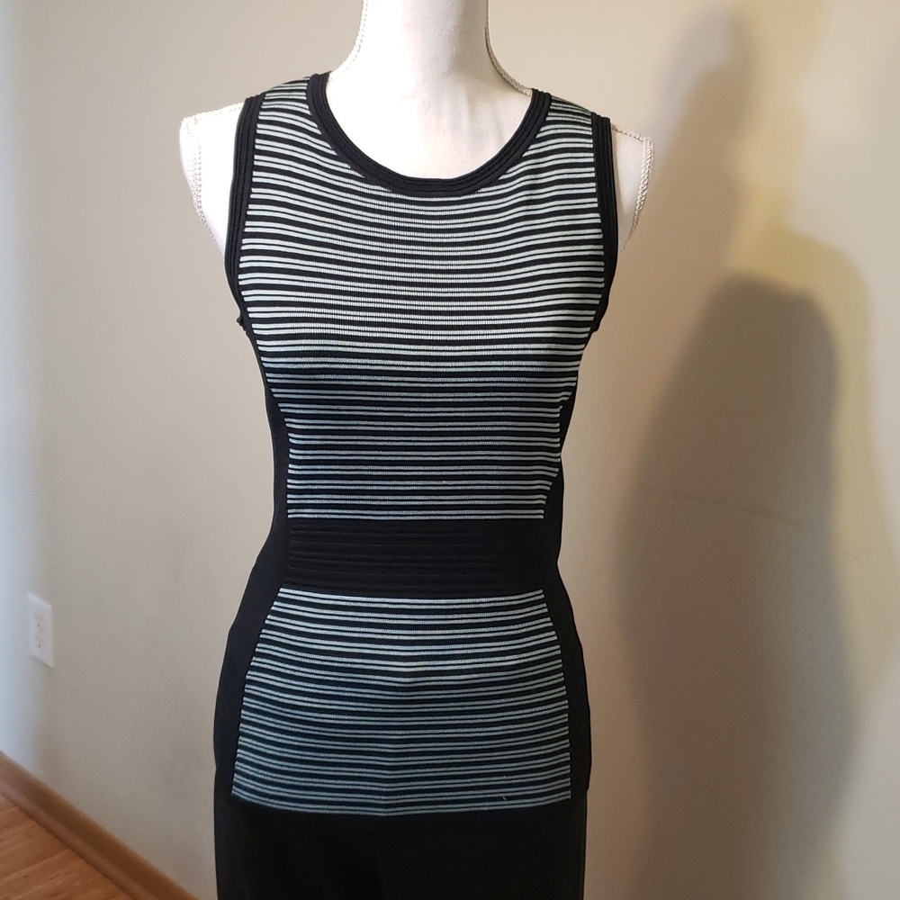 White House Black Market sleeveless top